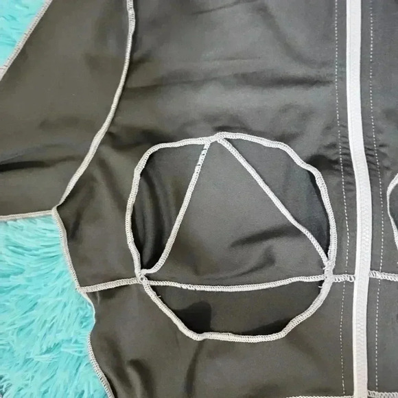 Stash House Victory BIKINI Set - Picture 4 of 5